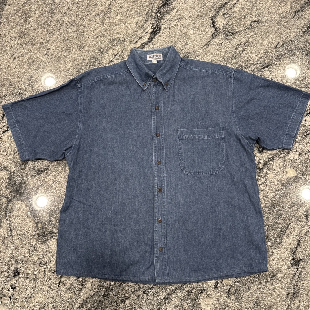 Blue Issue Shirt Mens Large Denim Blue S.S. Button Down Chore Farm Ranch Vintage